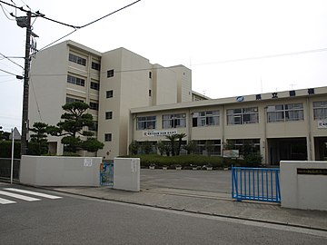 鶴嶺高等学校